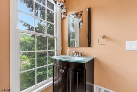 12 Warren Avenue Green Brook NJ 08812