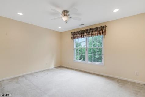 12 Warren Avenue Green Brook NJ 08812