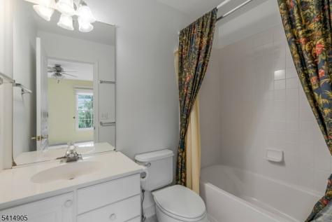 12 Warren Avenue Green Brook NJ 08812
