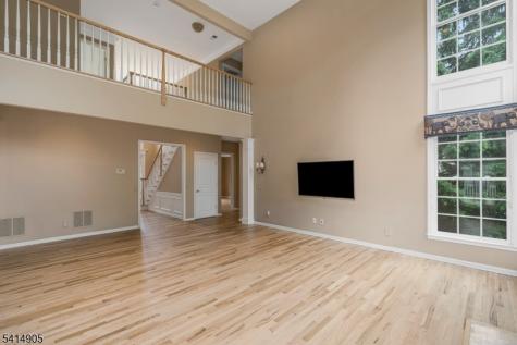 12 Warren Avenue Green Brook NJ 08812