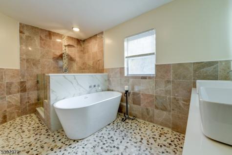 105 Battle Hill Avenue Springfield NJ 07081