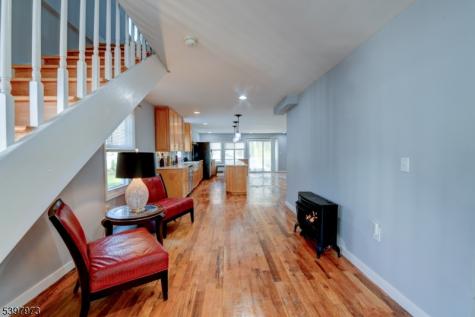 105 Battle Hill Avenue Springfield NJ 07081