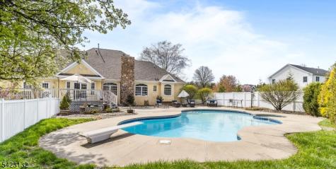 13 Wilson Way Raritan NJ 08551