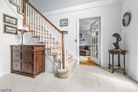 13 Wilson Way Raritan NJ 08551