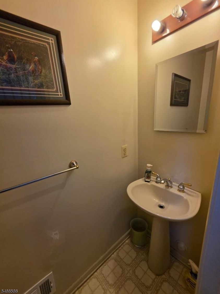 41 Magellan Way Franklin NJ 08823