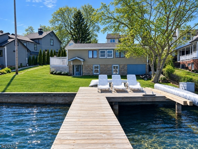 7 Cottage Avenue Roxbury NJ 07850