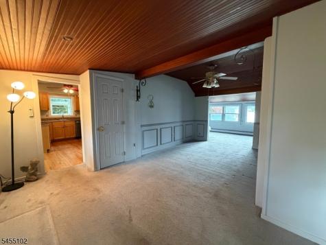 7 Cottage Avenue Roxbury NJ 07850