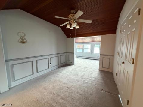 7 Cottage Avenue Roxbury NJ 07850