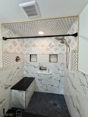 7 Cottage Avenue Roxbury NJ 07850