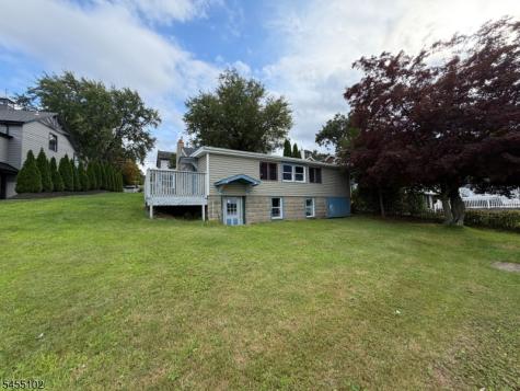 7 Cottage Avenue Roxbury NJ 07850