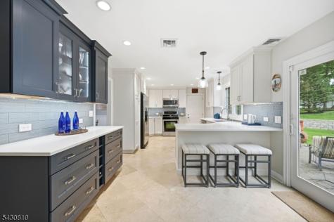 118 Manito Avenue Oakland NJ 07436