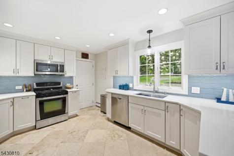 118 Manito Avenue Oakland NJ 07436