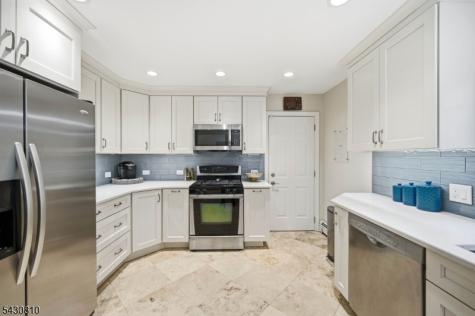 118 Manito Avenue Oakland NJ 07436