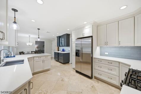 118 Manito Avenue Oakland NJ 07436
