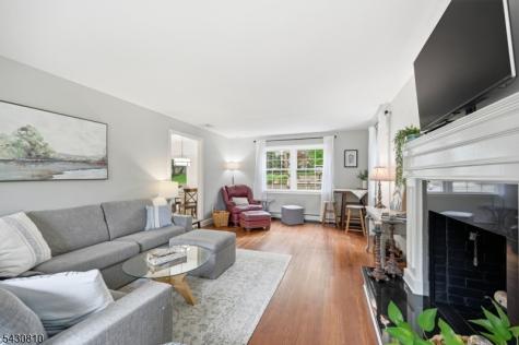 118 Manito Avenue Oakland NJ 07436
