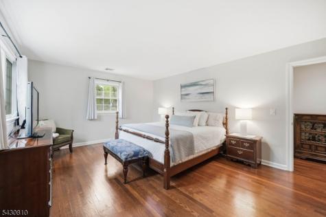 118 Manito Avenue Oakland NJ 07436