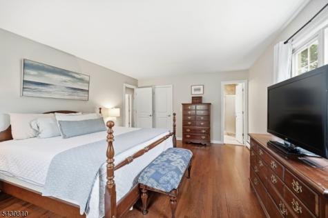 118 Manito Avenue Oakland NJ 07436