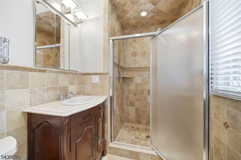 118 Manito Avenue Oakland NJ 07436