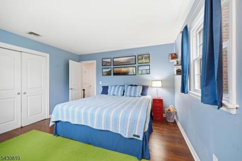 118 Manito Avenue Oakland NJ 07436