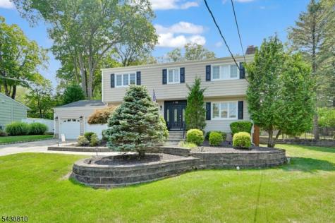 118 Manito Avenue Oakland NJ 07436