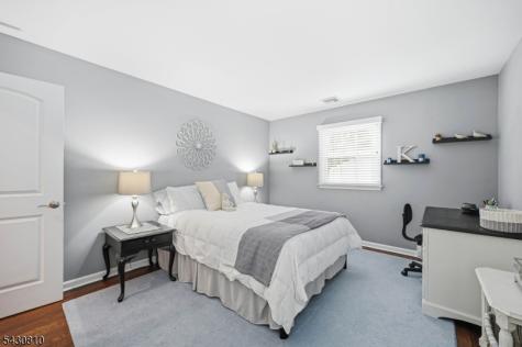 118 Manito Avenue Oakland NJ 07436