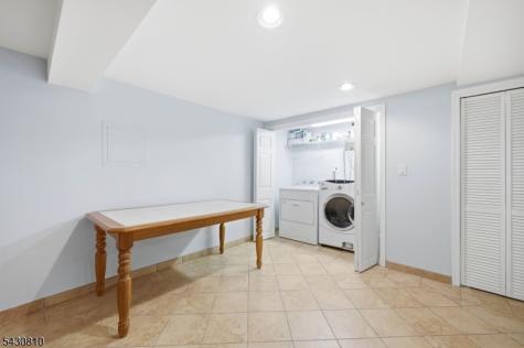 118 Manito Avenue Oakland NJ 07436
