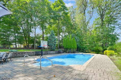 118 Manito Avenue Oakland NJ 07436