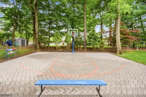 118 Manito Avenue Oakland NJ 07436