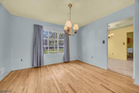 25 Greenwich Road Edison NJ 08820