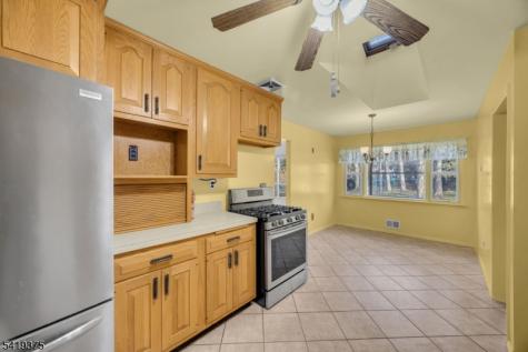 25 Greenwich Road Edison NJ 08820