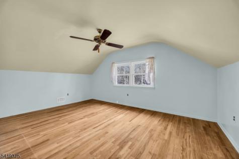 25 Greenwich Road Edison NJ 08820