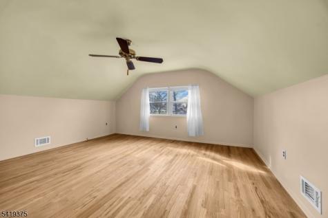 25 Greenwich Road Edison NJ 08820
