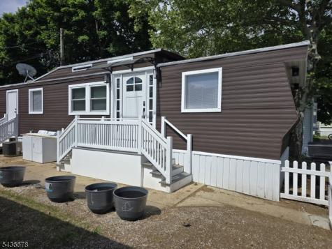 9 Monique Circle Hazlet NJ 07730