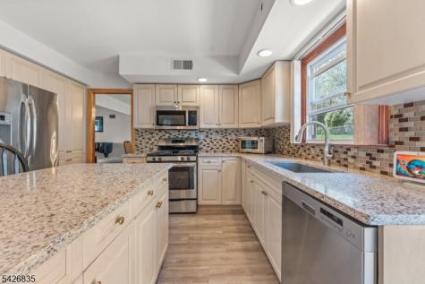 72 Pilgrim Drive Clifton NJ 07013