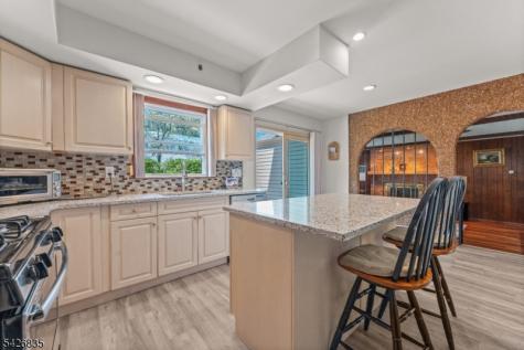 72 Pilgrim Drive Clifton NJ 07013