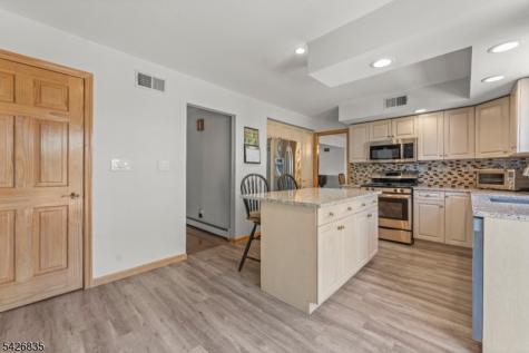 72 Pilgrim Drive Clifton NJ 07013