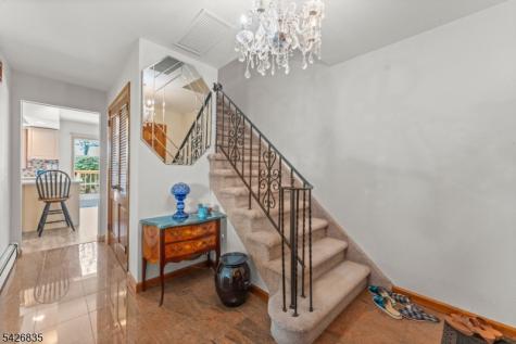 72 Pilgrim Drive Clifton NJ 07013