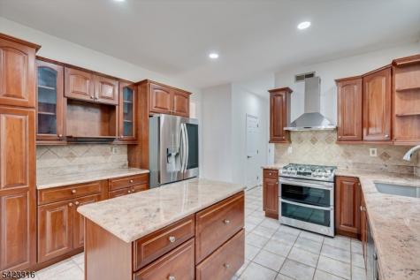 9 Stirrup Way Franklin NJ 08540