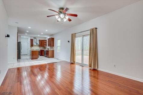 9 Stirrup Way Franklin NJ 08540