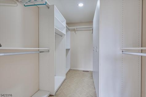 9 Stirrup Way Franklin NJ 08540