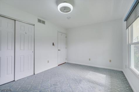 9 Stirrup Way Franklin NJ 08540