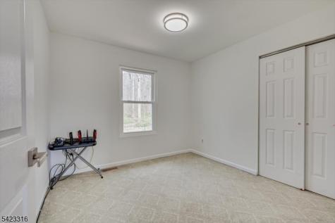 9 Stirrup Way Franklin NJ 08540