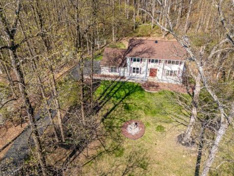 9 Stirrup Way Franklin NJ 08540