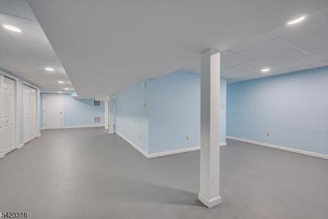 9 Stirrup Way Franklin NJ 08540