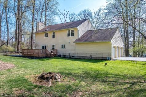 9 Stirrup Way Franklin NJ 08540