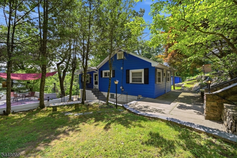 8 Stony Trail Greenwood Lake NJ 10925
