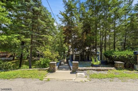 8 Stony Trail Greenwood Lake NJ 10925