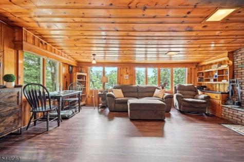 8 Stony Trail Greenwood Lake NJ 10925