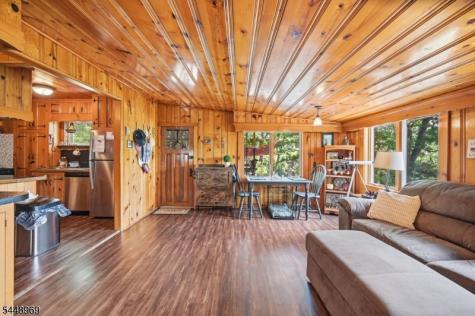 8 Stony Trail Greenwood Lake NJ 10925