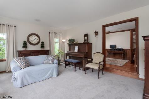 17 Shy Creek Road Alexandria NJ 08867